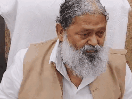 अंबाला में अनिल विज ने विपक्ष पर कसा तंज:बोले- राहुल गांधी से कांग्रेस शासित स्टेट नहीं संभल रहे; बिहार सरकार कर रही कार्रवाई 