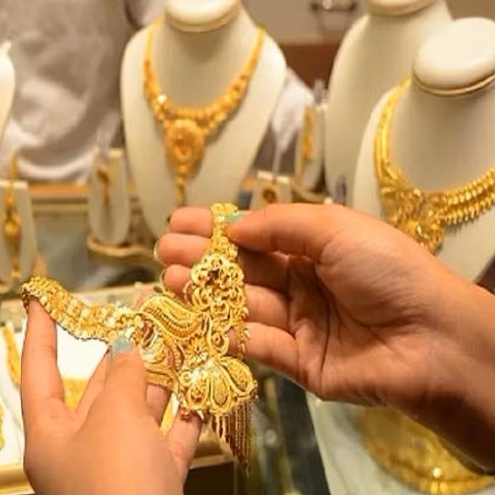 आज सोने-चांदी के दाम में गिरावट:सोना ₹284 कम होकर ₹96,737 प्रति 10 ग्राम पर आया, चांदी ₹1.07 लाख किलो बिक रही 
