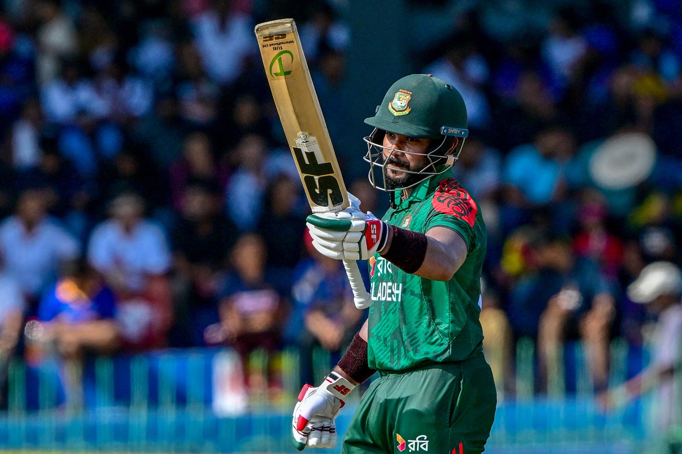 ​Parvez ‘guilty’ of missing a hundred, but eyes ‘big innings’ in decider against SL 