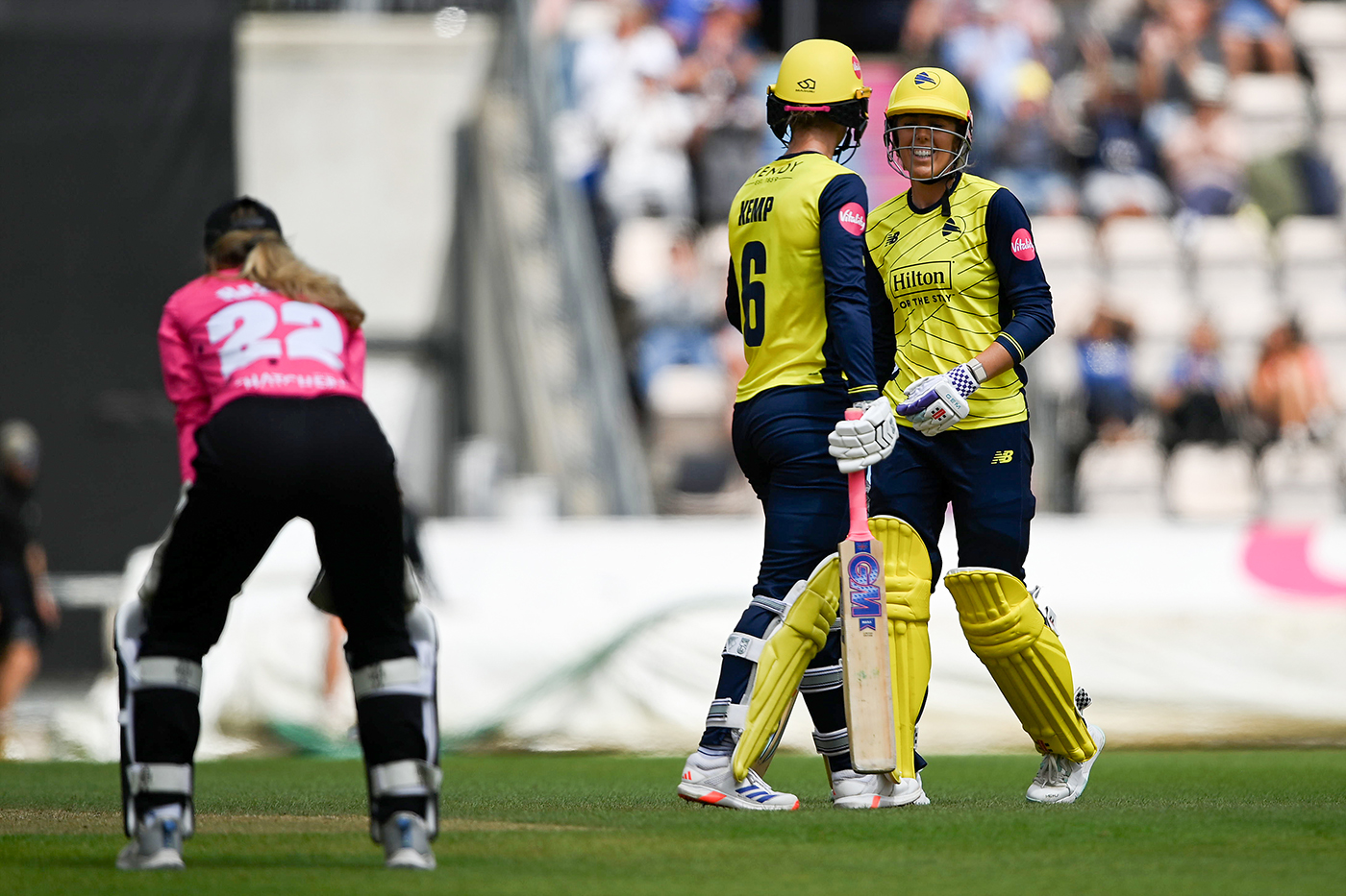 ​Freya Kemp hauls Hampshire over line as Somerset stay winless 