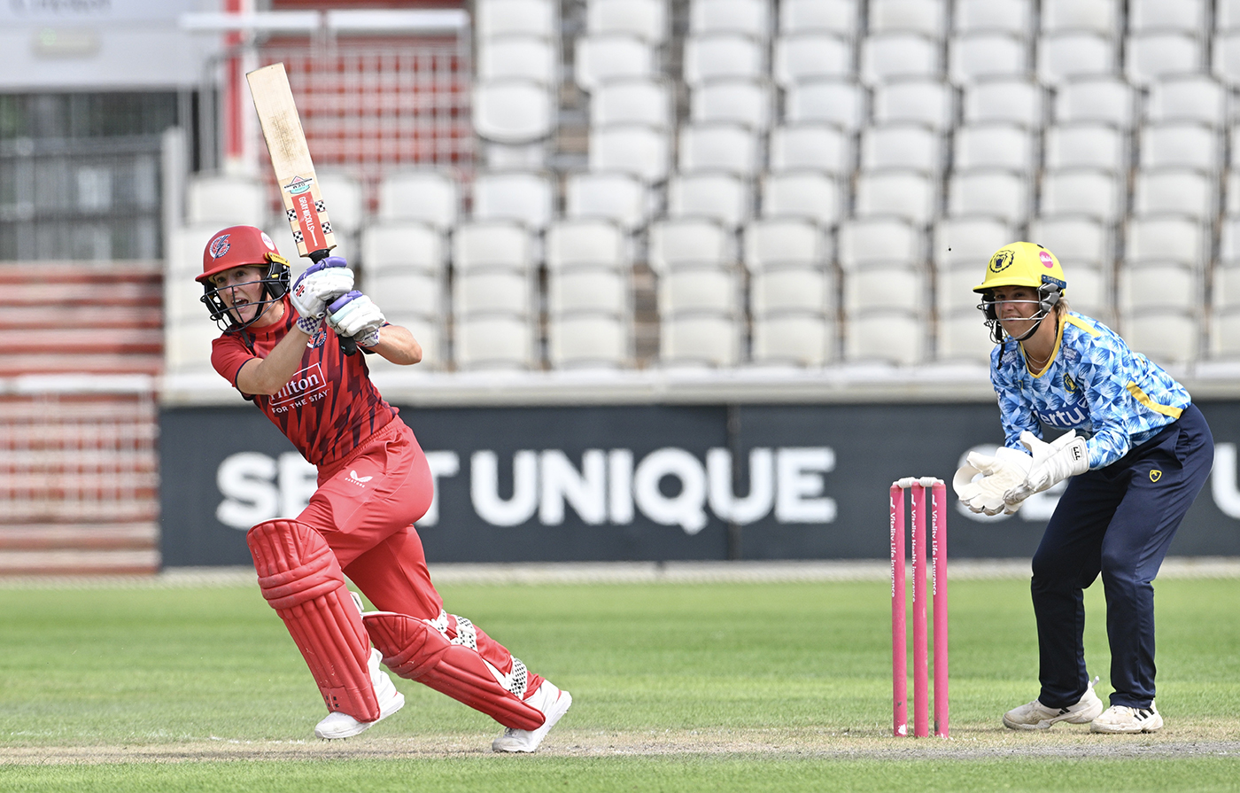 ​Emma Lamb’s unbeaten fifty steers Lancashire to victory 