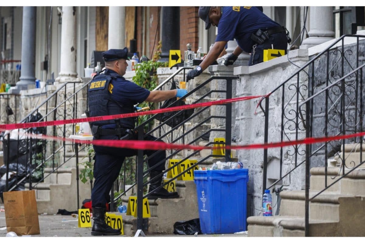 ​3 Killed, 10 Injured In Deadly South Philadelphia Shooting; Suspect In Custody 