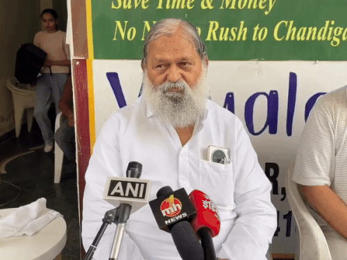 अंबाला में विज बोले-गीता संस्कृत और कुरान अरबी में:तो क्या महाराष्ट्र में ये भी नहीं पढ़ सकते; भाषा विवाद पर ठाकरे बंधुओं पर कसा तंज 