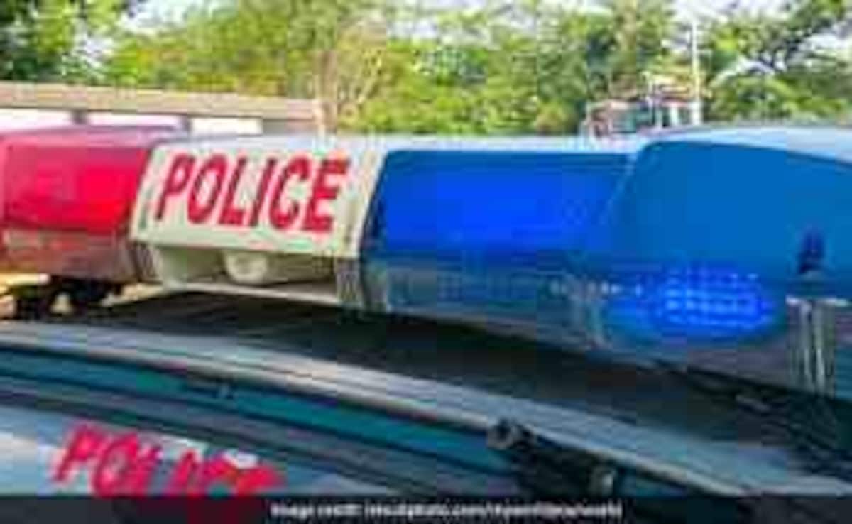 सेल्फी ली और कहा मैं फिर आऊंगा… कुरियर ब्वॉय बन युवती से किया रेप, पुणे की ये घटना आपको हैरान कर देगी 