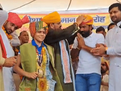 विनेश फोगाट के गृहजिले में बृजभूषण:बोले- ओलिंपिक में गोल्ड की जिम्मेदारी योगेश्वर की; खाप पंचायतों का विरोध, MP-MLA ने मंच साझा नहीं किया 