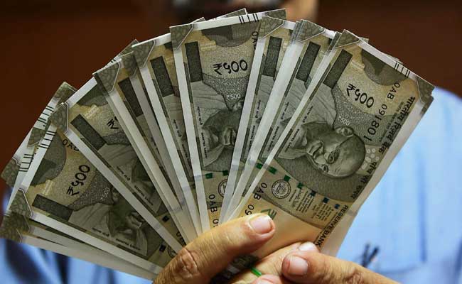 8th Pay Commission: केंद्रीय कर्मचारियों की सैलरी में होगी भारी बढ़ोतरी, HRA, मेडिकल और TA अलाउंस में भी बड़े बदलाव की तैयारी 