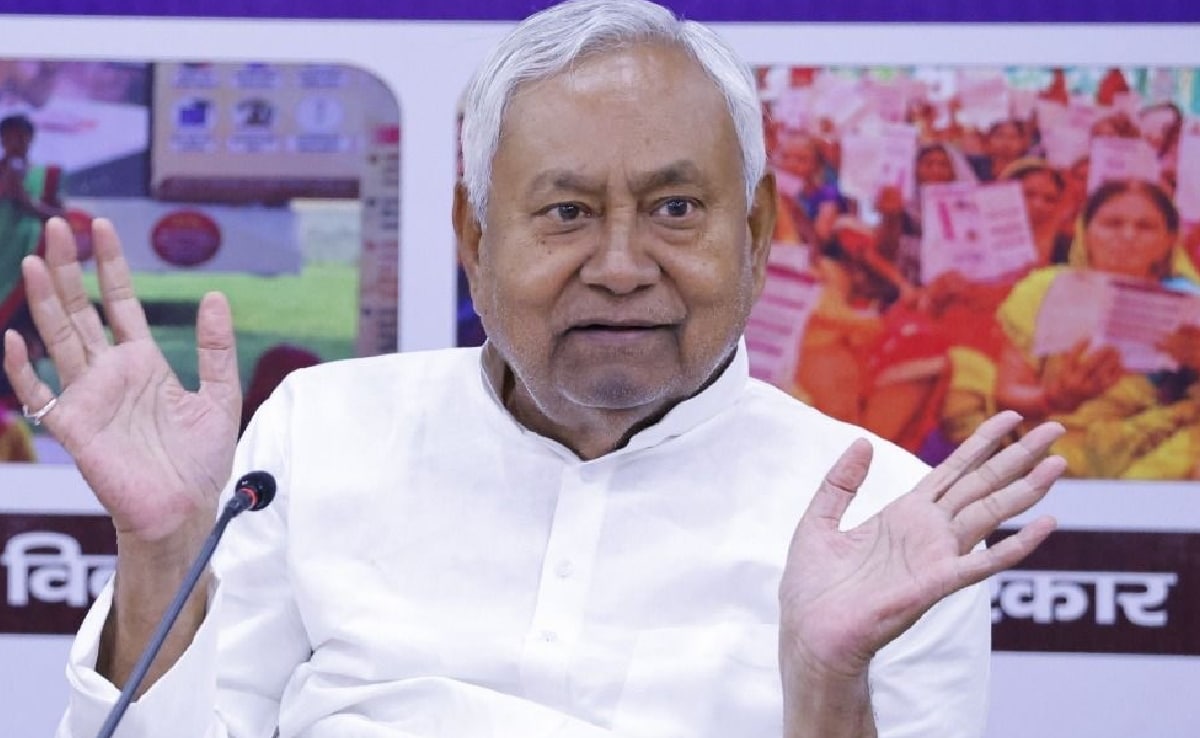बिहार चुनाव 2025: चुनावी साल में नीतीश कुमार को क्यों आई युवाओं की याद, विपक्ष का दबाव तो नहीं? 