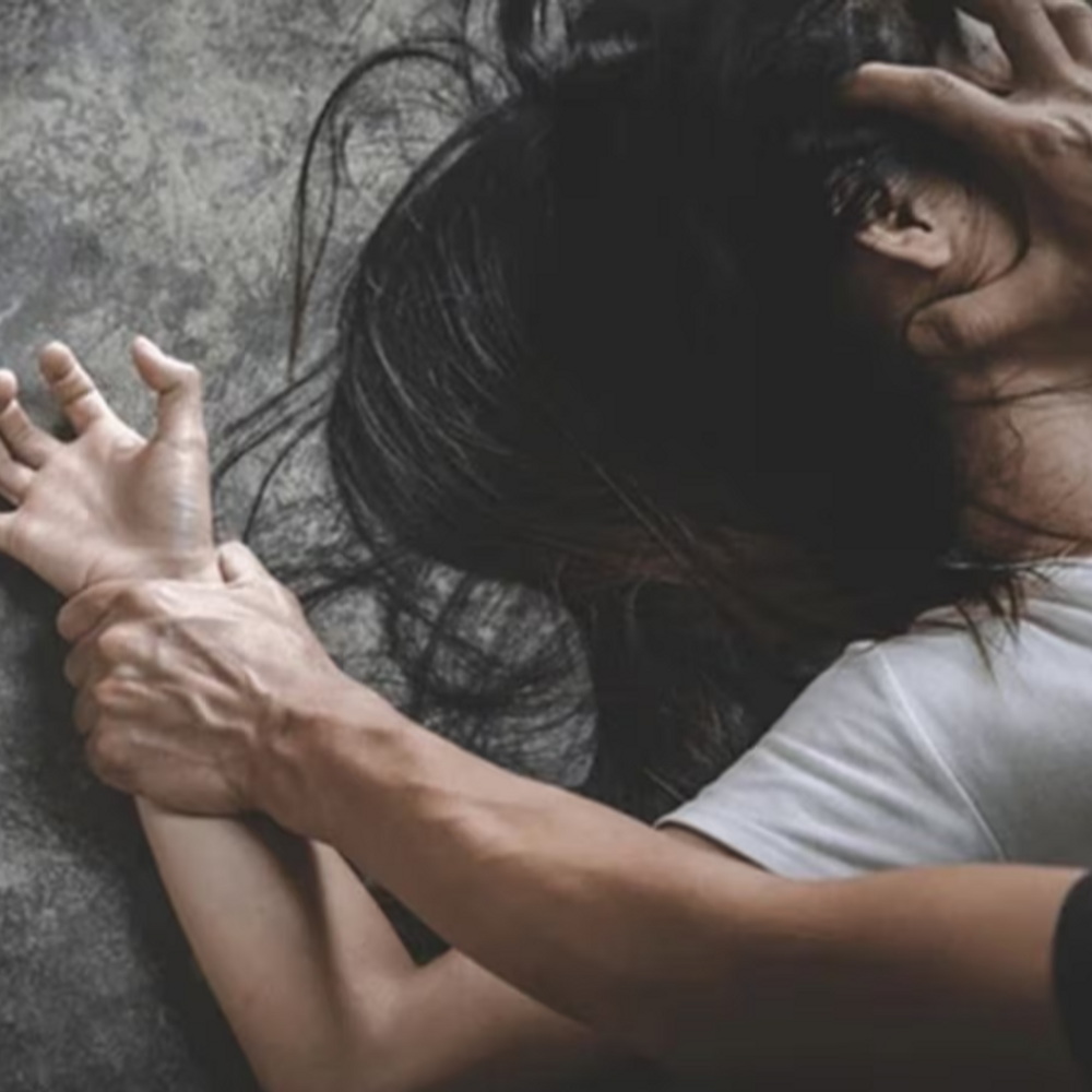पानीपत रेलवे स्टेशन पर ट्रेन में महिला से गैंगरेप:डिब्बे में ले गए 2 युवक, फिर सोनीपत में फेंका, ट्रैक पार करते पैर कटा, रोहतक में भर्ती 